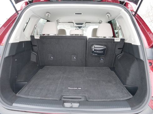 Certified 2023 Nissan Rogue SV image 18