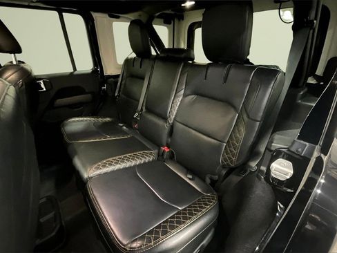 Used 2022 Jeep Wrangler Unlimited Sahara image 21