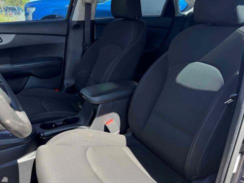 Used 2020 Kia Forte LXS image 13