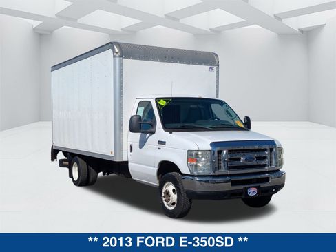 Used 2013 Ford E-350 and Econoline 350 Super Duty w/ Payload Pkg image 2