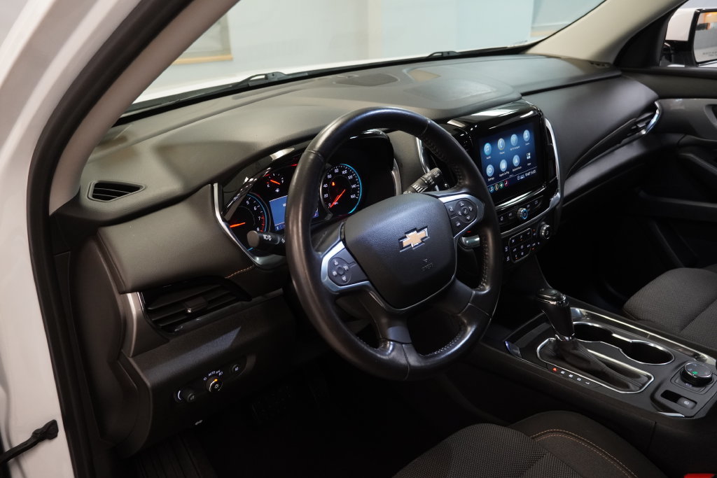 Used 2020 Chevrolet Traverse LT AWD/4WD image 6