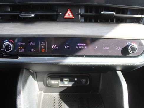 Certified 2023 Kia Sportage X-Line w/ X-Line Premium Package image 40