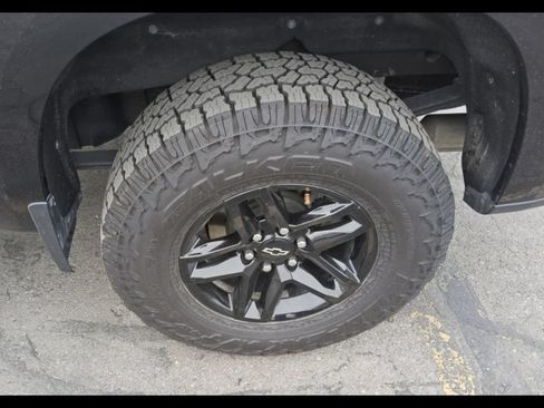 Used 2022 Chevrolet Silverado 1500 LT Trail Boss w/ LT Trail Boss Premium Package AWD/4WD image 6