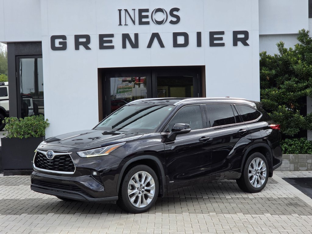 Used 2022 Toyota Highlander Limited AWD/4WD image 2