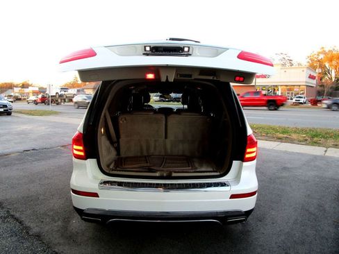 Used 2016 Mercedes-Benz GL 450 4MATIC 4dr GL 450 image 32