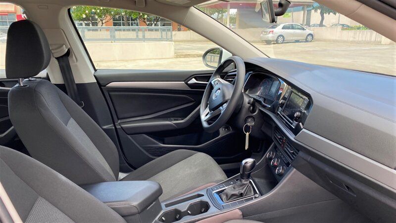 Used 2019 Volkswagen Jetta S w/ Driver Assistance Package FWD image 11