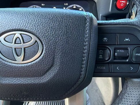 Certified 2025 Toyota Tacoma TRD Off-Road w/ TRD Off Road Premium Package AWD/4WD image 20