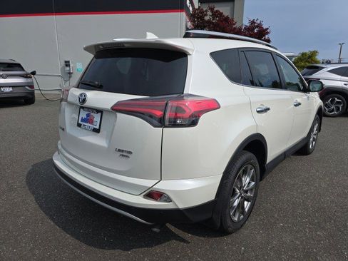 Used 2016 Toyota RAV4 Limited image 4