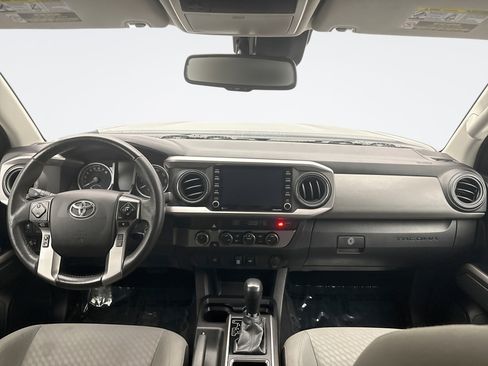 Used 2022 Toyota Tacoma SR5 AWD/4WD image 14