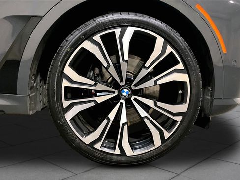 Used 2025 BMW X7 M60i AWD/4WD image 10