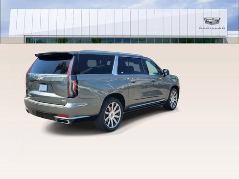 Certified 2024 Cadillac Escalade ESV Premium Luxury Platinum AWD/4WD image 8