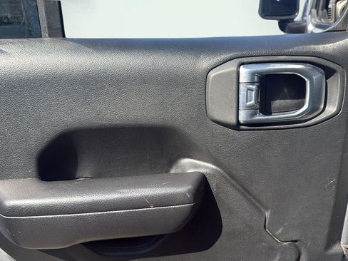 Used 2019 Jeep Wrangler Unlimited Sport S AWD/4WD image 20