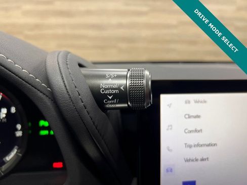 Used 2024 Lexus LC 500 Convertible w/ Touring Package image 15