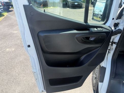 Used 2023 Mercedes-Benz Sprinter 2500 w/ Acoustic Package image 13