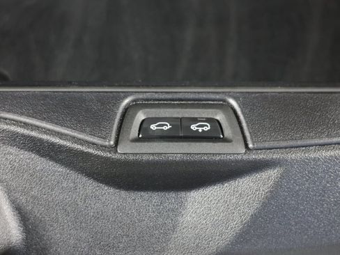 Used 2023 BMW X7 xDrive40i w/ Executive Package image 50