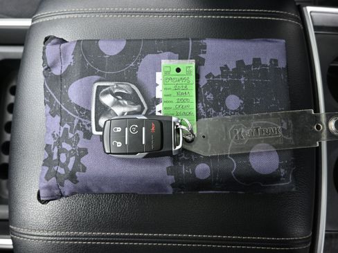 Used 2023 RAM 2500 Big Horn w/ Level B Equipment Group image 19