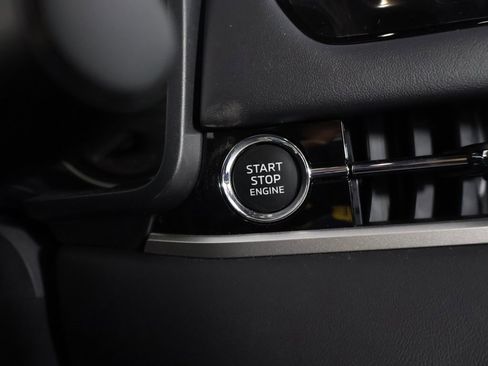 New 2026 Mitsubishi Outlander SE image 37