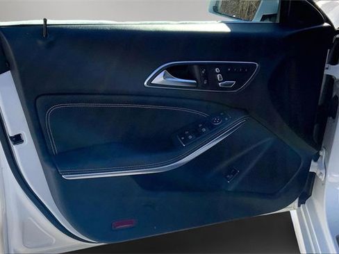 Used 2018 Mercedes-Benz CLA 250 4MATIC image 17