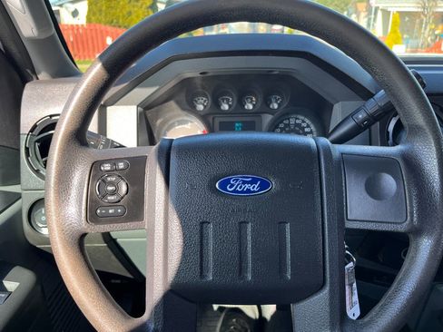 Used 2015 Ford F550 4x4 SuperCab Super Duty w/ Power Equipment Group image 11