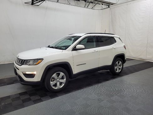 Used 2021 Jeep Compass Latitude w/ Convenience Group AWD/4WD image 2