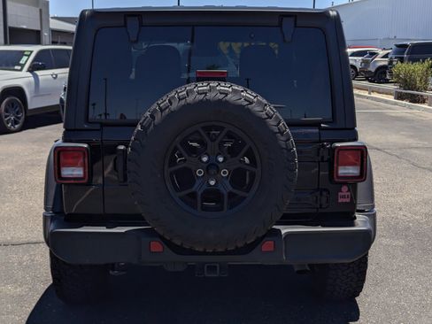 Used 2024 Jeep Wrangler Sport AWD/4WD image 3