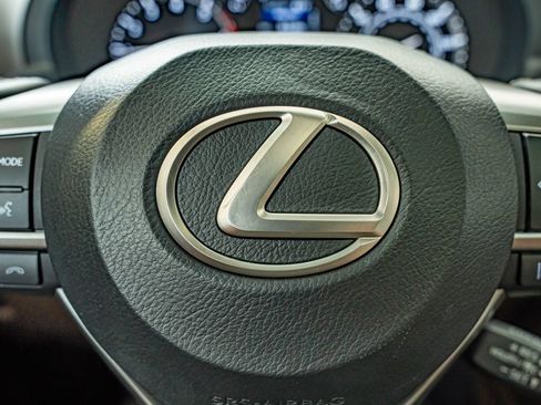 Used 2023 Lexus GX 460 Premium w/ Accessory Package AWD/4WD image 23