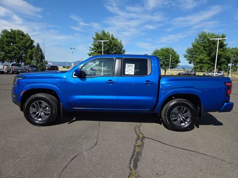 Used 2025 Nissan Frontier SV w/ SV Convenience Package AWD/4WD image 11