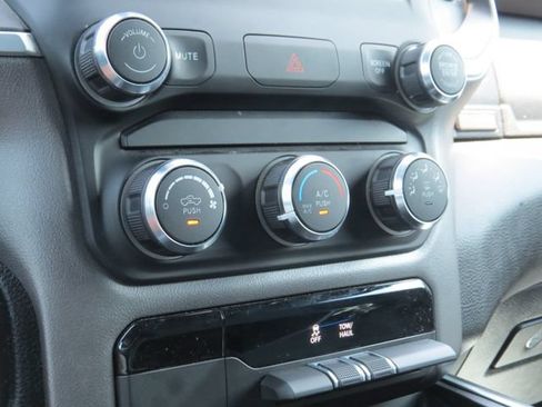 Used 2021 RAM 1500 Big Horn RWD image 23