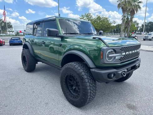 Used 2025 Ford Bronco Badlands AWD/4WD image 3