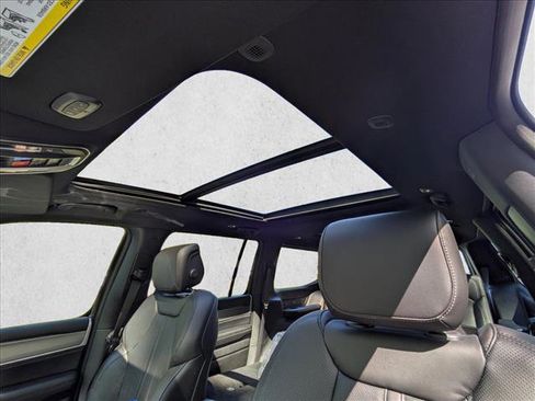New 2026 Jeep Grand Wagoneer 4WD image 19