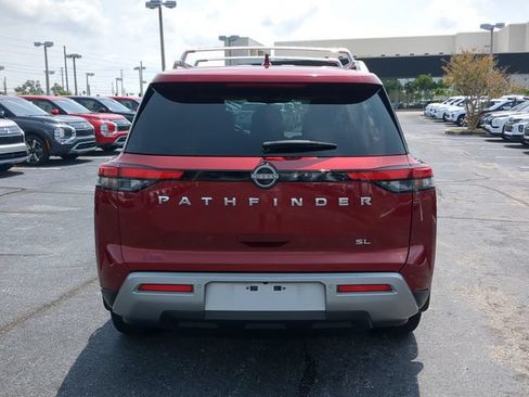 Used 2024 Nissan Pathfinder SL w/ SL Premium Package FWD image 7