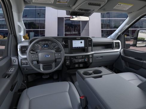 New 2026 Ford F250 XL w/ XL Chrome Package RWD image 11