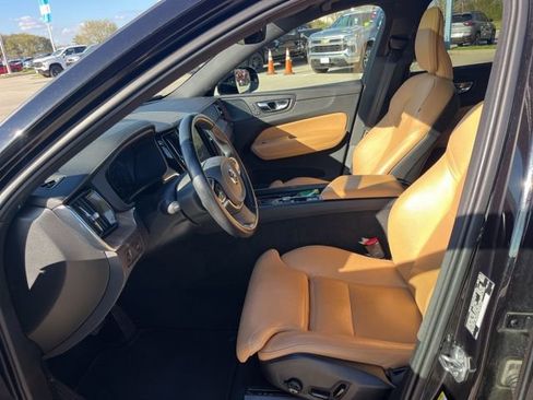 Used 2020 Volvo XC60 T5 Inscription image 15