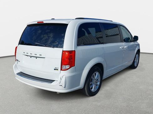 Used 2019 Dodge Grand Caravan SXT FWD image 5