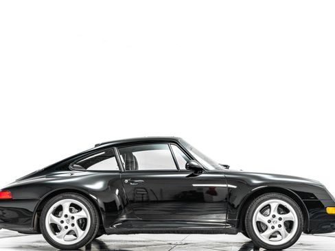 Used 1997 Porsche 911 Carrera S RWD image 2