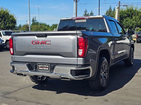 Used 2021 GMC Sierra 1500 SLE w/ X31 Off-Road Package AWD/4WD image 5