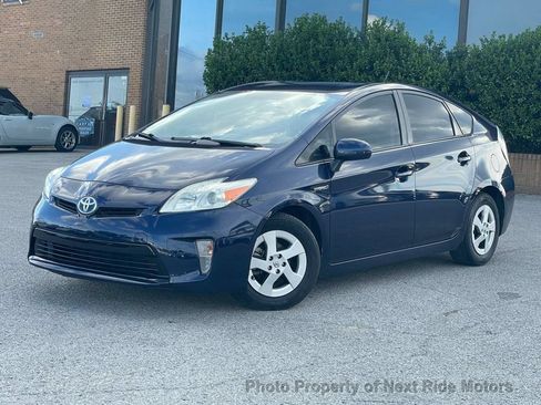 Used 2015 Toyota Prius Two FWD image 27