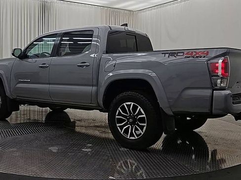Used 2021 Toyota Tacoma TRD Sport w/ Technology Package AWD/4WD image 6