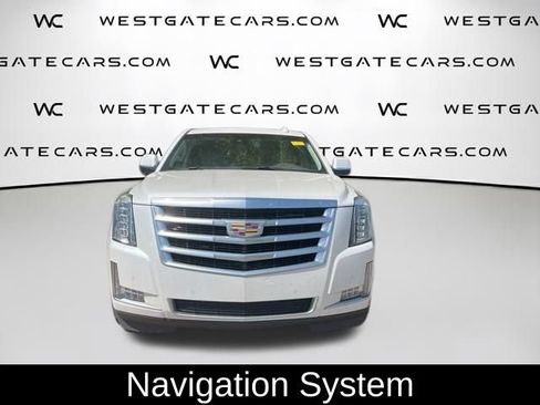 Used 2016 Cadillac Escalade ESV Luxury AWD/4WD image 2