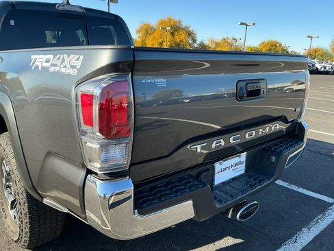 Certified 2023 Toyota Tacoma TRD Off-Road image 24