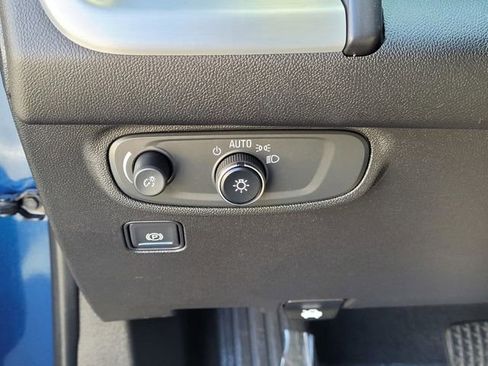 Used 2022 GMC Terrain SLE w/ Driver Convenience Package image 24