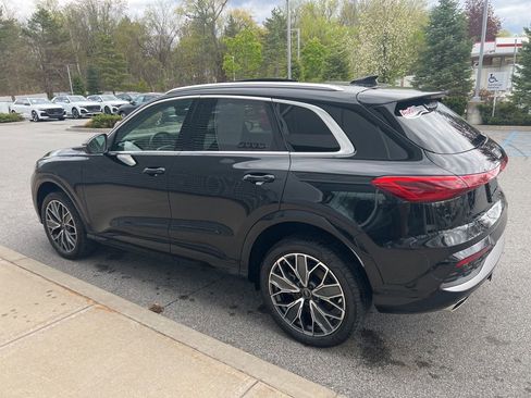 Used 2025 Audi Q5 Premium Plus w/ Premium Plus AWD/4WD image 38
