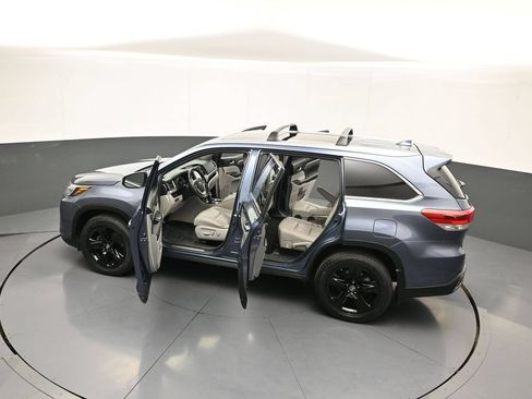 Used 2017 Toyota Highlander Limited Platinum w/ Carpet Mat Package AWD/4WD image 46