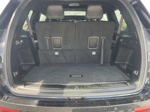Used 2024 Jeep Grand Cherokee L Limited w/ Luxury Tech Group II AWD/4WD image 8