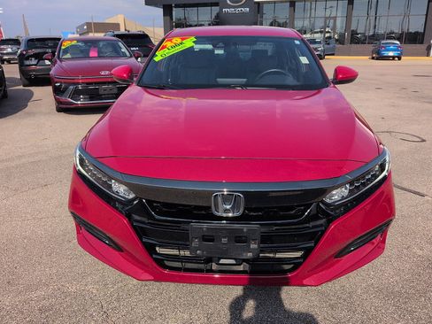 Used 2020 Honda Accord Sport image 3