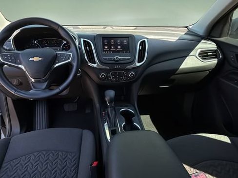 Used 2024 Chevrolet Equinox LT FWD image 17