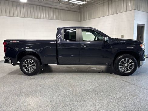 Used 2023 Chevrolet Silverado 1500 LT AWD/4WD image 8