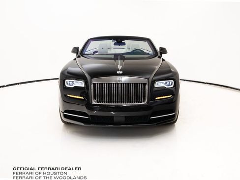 Used 2018 Rolls-Royce Dawn RWD image 9