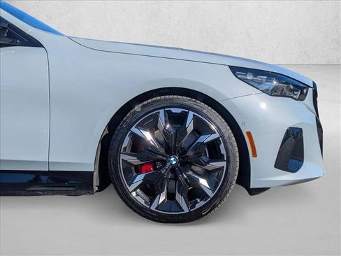 Used 2025 BMW i5 M60 image 24