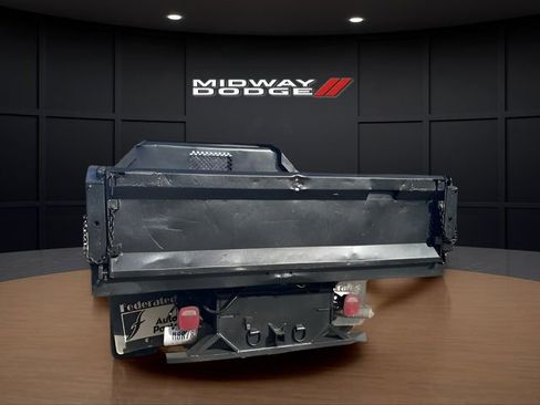 Used 2016 Ford F550 4x4 Regular Cab Super Duty image 5